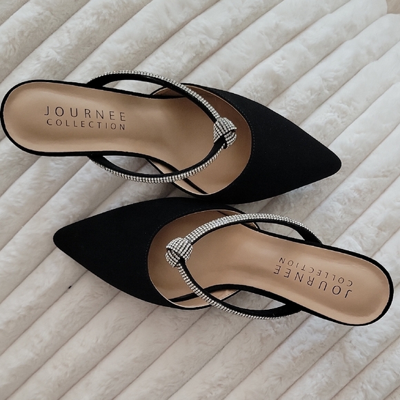 Journee Collection Black Heels with Silver Rhinestone Accents Sz 8 NWOT - Picture 4 of 12
